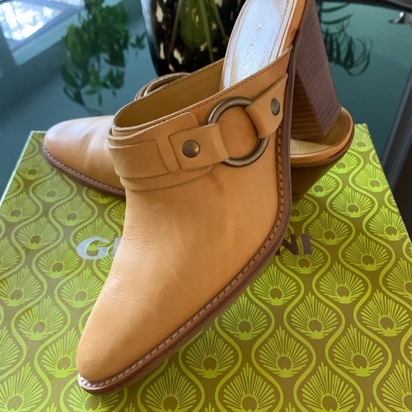 Gianni Bini Shoes - “Gianni Bini “ shoes, leather